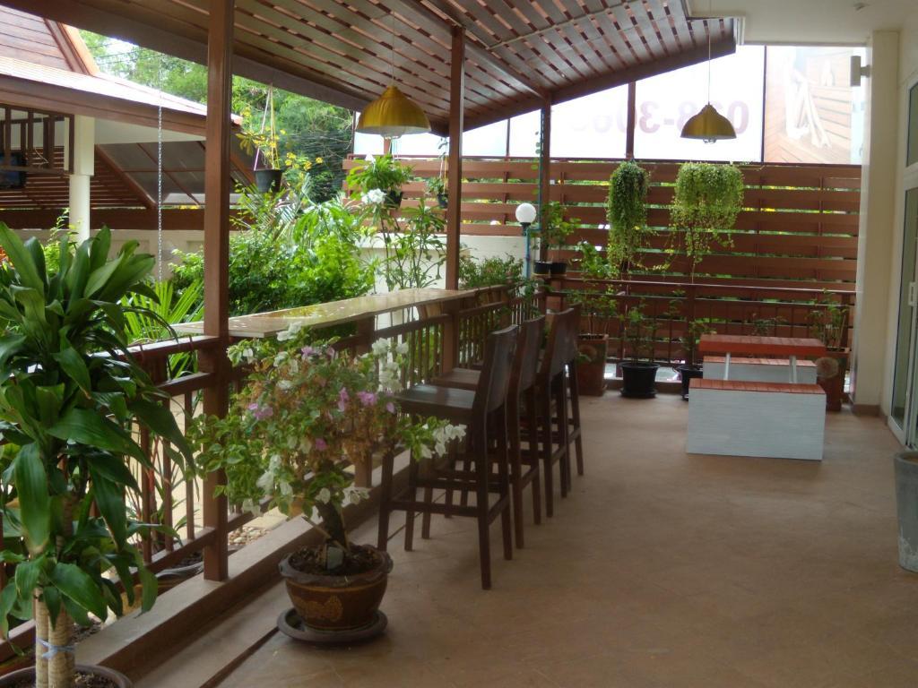 Aparthotel Emerald Palace Pattaya Zewnętrze zdjęcie